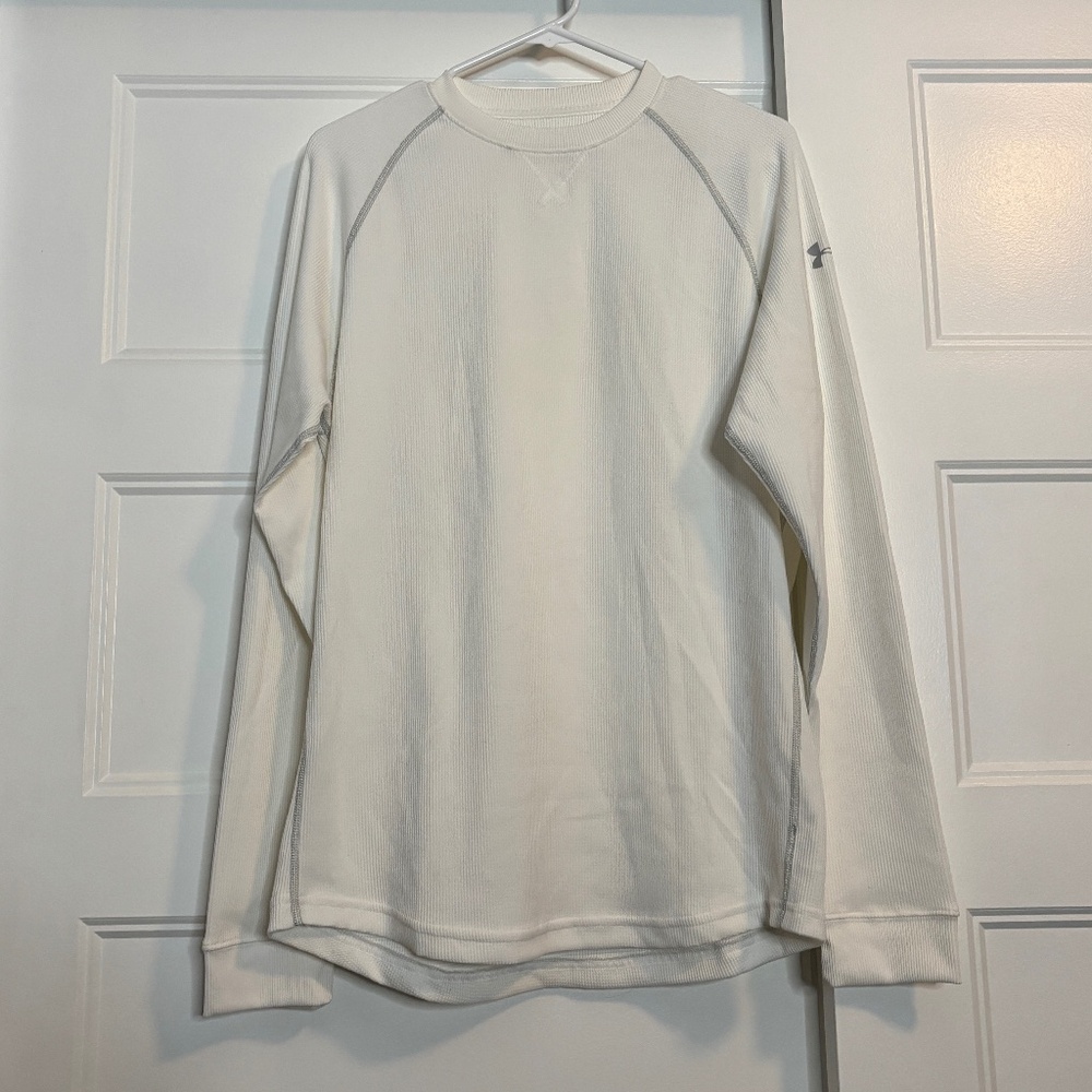 🚨 Clearance 🚨 Under Armour White Loose Fitting Thermal Shirt Soft Size Medium